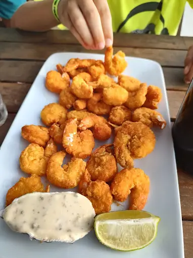 restaurante-porto-do-camaro-ilha-do-mel-pr
