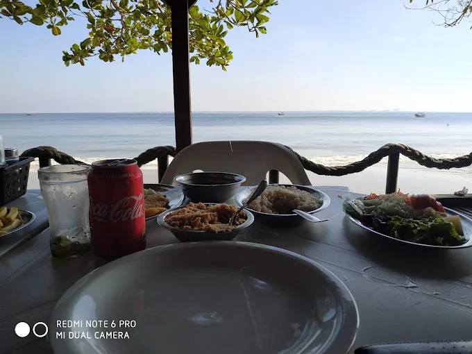 Comida típica frente ao mar