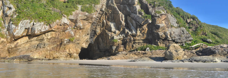 gruta das encantadas - ilha do mel