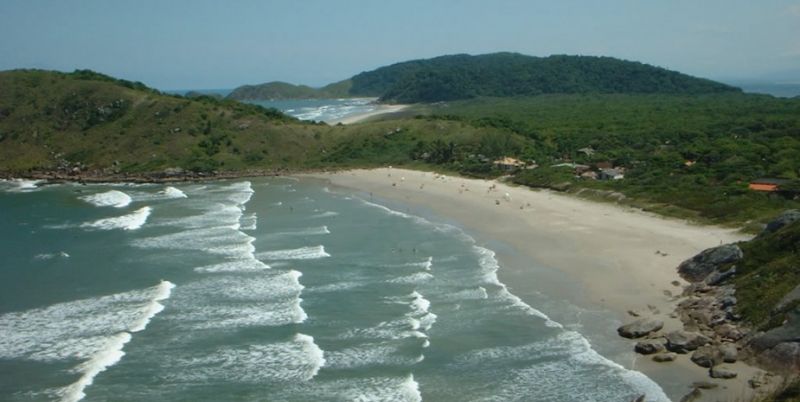 praia-grande-ilha-do-mel-925x465